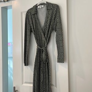 Sexy Diane Von Furstenberg Iconic Silk Wrap Dress